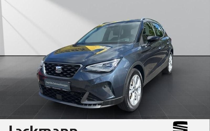 Grau Gebraucht 2023 Seat Arona FR SUV | 22.990 € (Fairer Preis) - Bild 1/4
