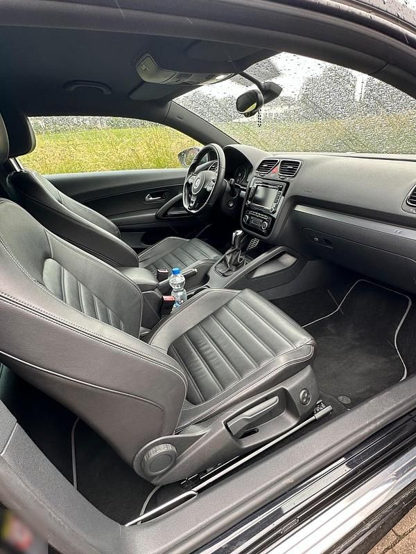 Gebraucht VW Scirocco R 265 PS (194 kW) 2011 Schwarz Coupé