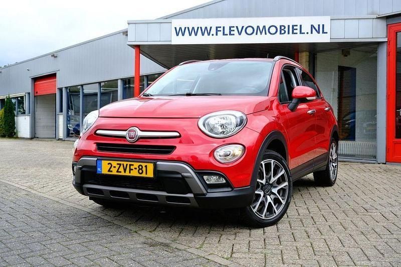 Rot Gebraucht 2015 Fiat 500X Cross SUV | 9.950 € (Fairer Preis) - Bild 1/4