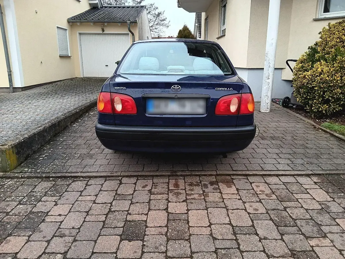 Gebraucht Toyota Corolla 86 PS (63 kW) 1998 Blau Limousine
