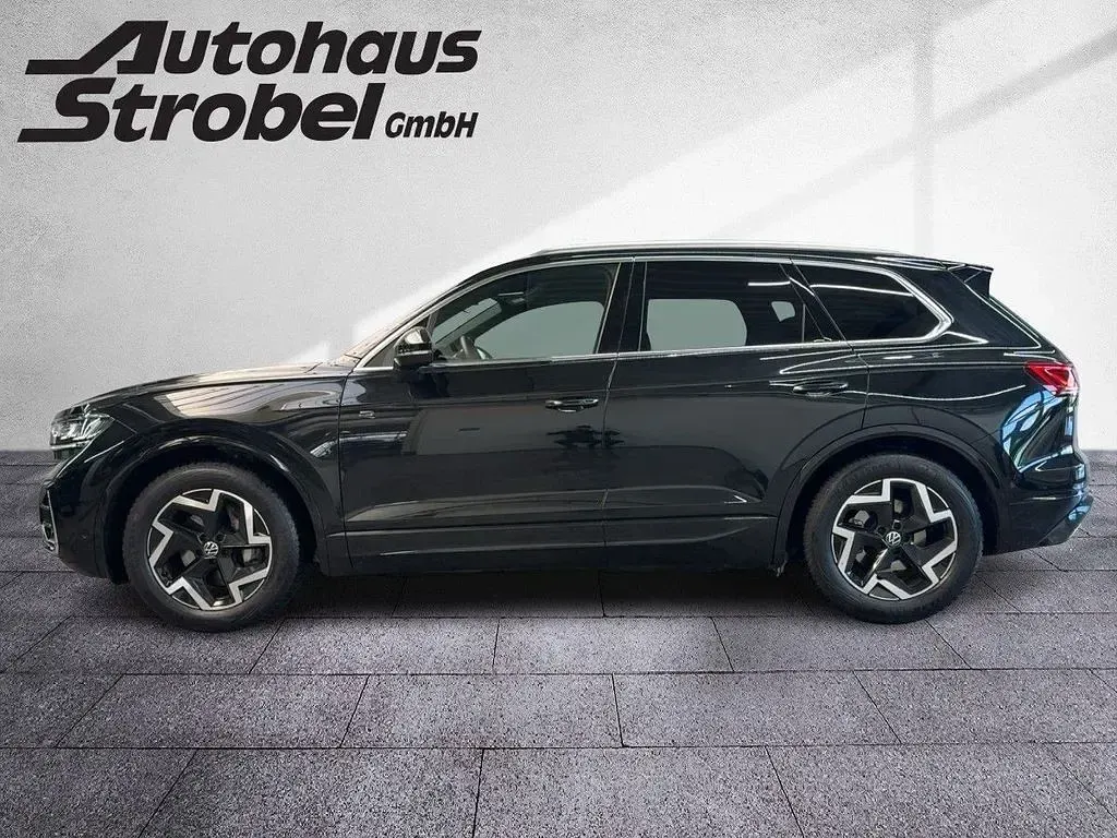 Gebraucht VW Touareg R-line 231 PS (169 kW) 2025 Grenadillschwarz metallic (metallic) SUV
