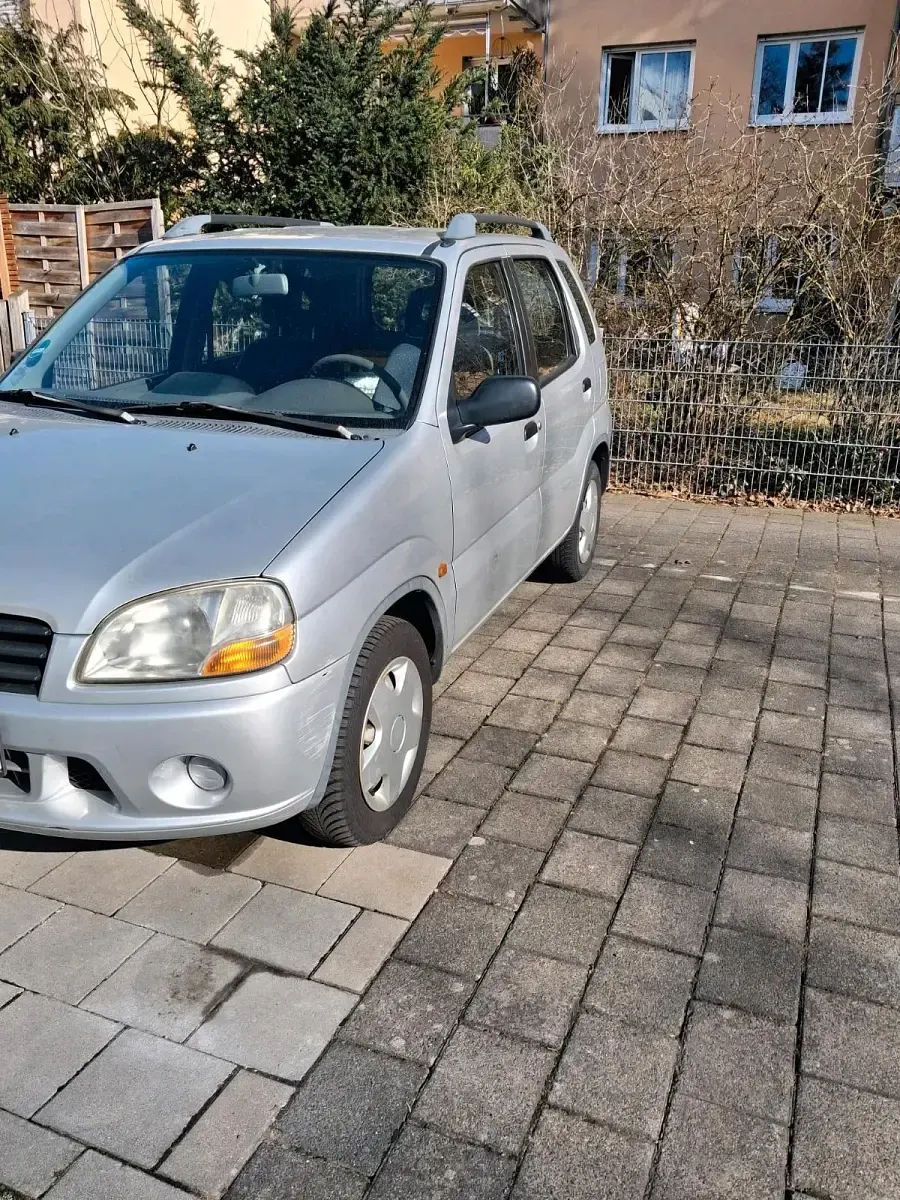 Gebraucht Suzuki Ignis 83 PS (61 kW) 2001 Silber Kleinwagen