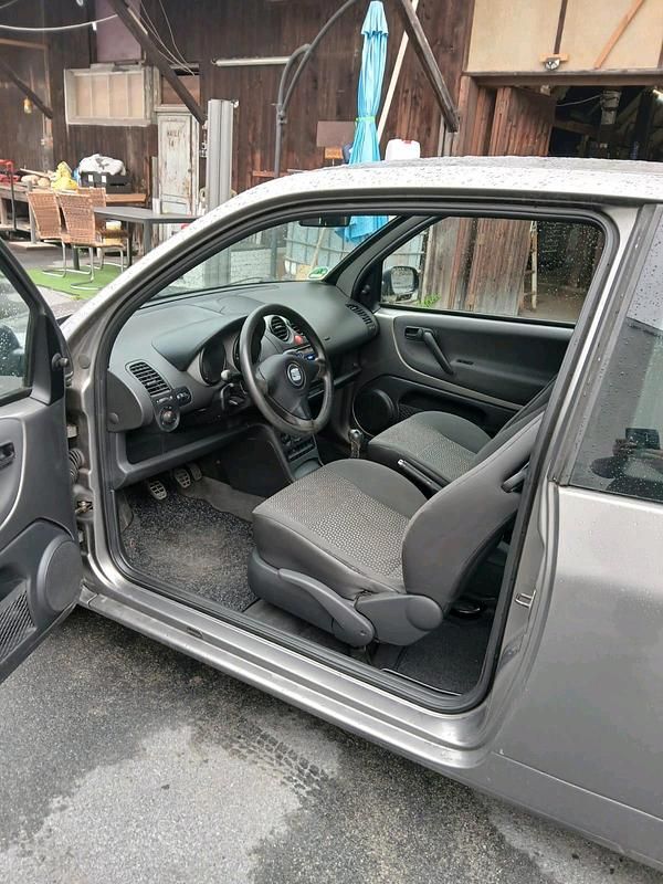 Second-hand Seat Arosa 50 CP (36 kW) 2004 Argintiu Hatchback