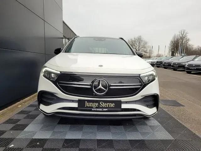 Gebraucht Mercedes EQA250 AMG 139 kW (190 PS) 2022 Polarweiß SUV