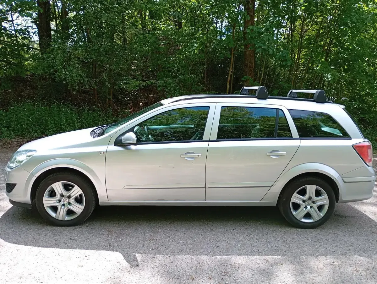 Occasion Opel Astra 116 ch (85 kW) 2008 Argent Berline