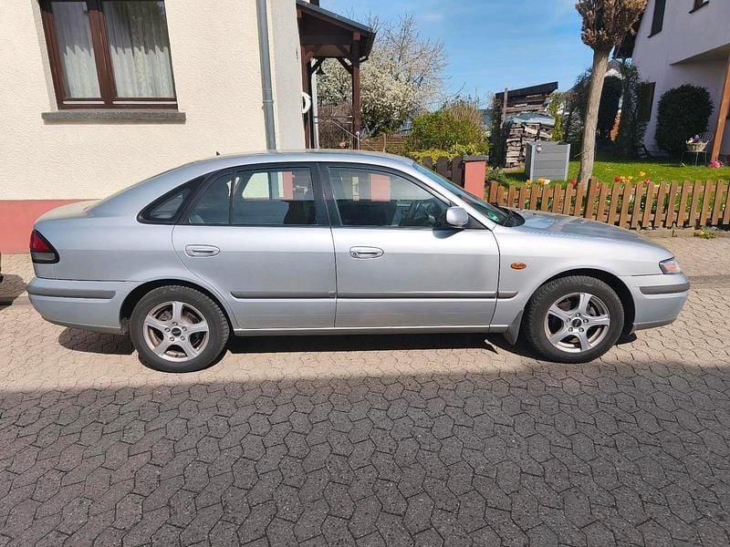 Gebraucht Mazda 626 115 PS (84 kW) 1998 Silber Limousine