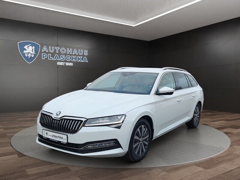 Moonweiß Gebraucht 2022 Skoda Superb Style Kombi | 25.250 € (Fairer Preis) - Bild 1/4