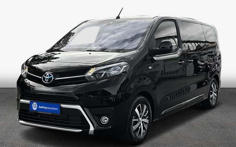 Schwarz Gebraucht 2024 Toyota Proace Verso Comfort Kombi | 40.890 € - Bild 1/4