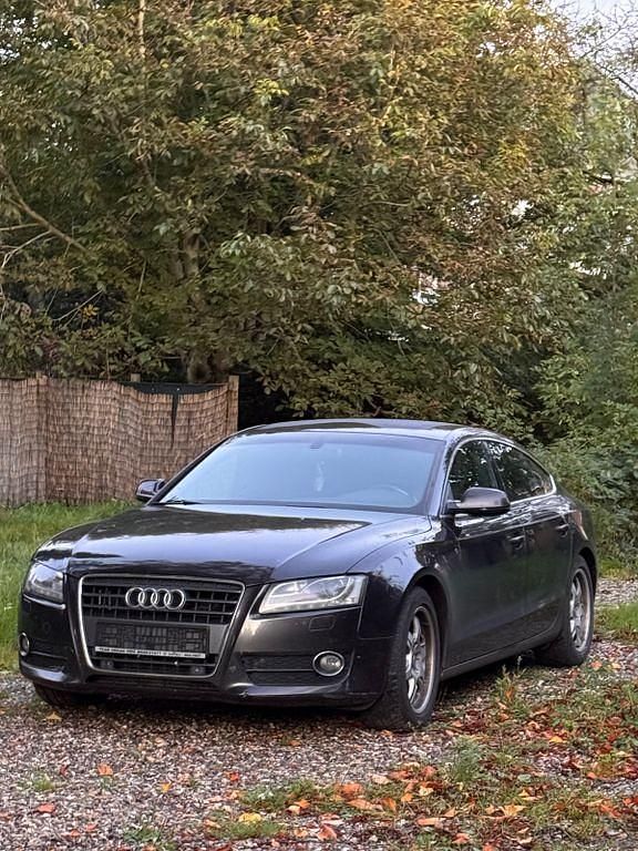 Braun Gebraucht 2011 Audi A5 Sportback S-Line Kleinwagen | 6.800 € - Bild 1/4