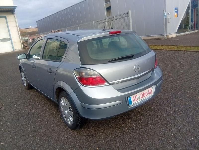 Gebraucht Opel Astra Cosmo 105 PS (77 kW) 2007 Grau Limousine