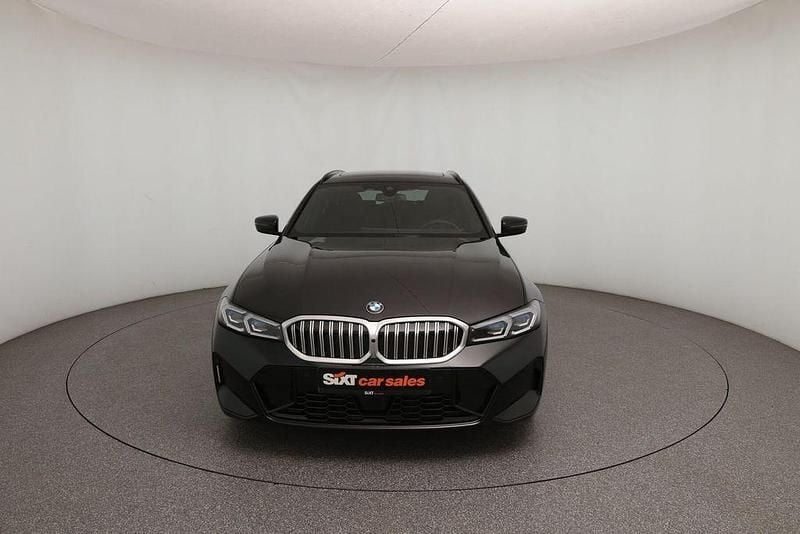 Gebraucht BMW 330 M Sport 286 PS (210 kW) 2025 Black sapphire Kombi
