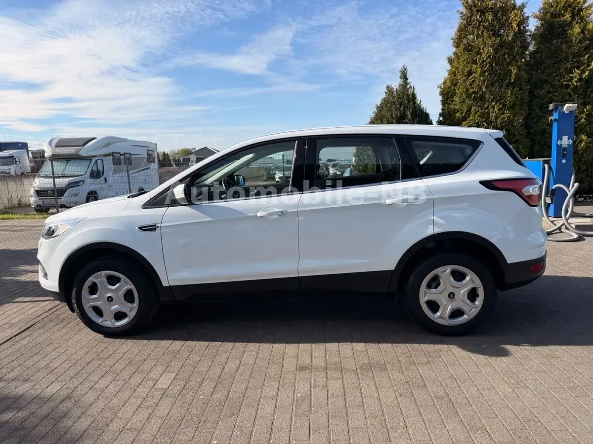 Używany Ford Kuga Trend 120 KM (88 kW) 2018 Biały SUV