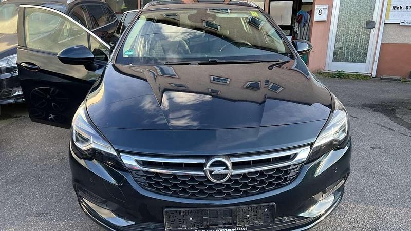 Second-hand Opel Astra Business 150 CP (110 kW) 2018 Verde Break