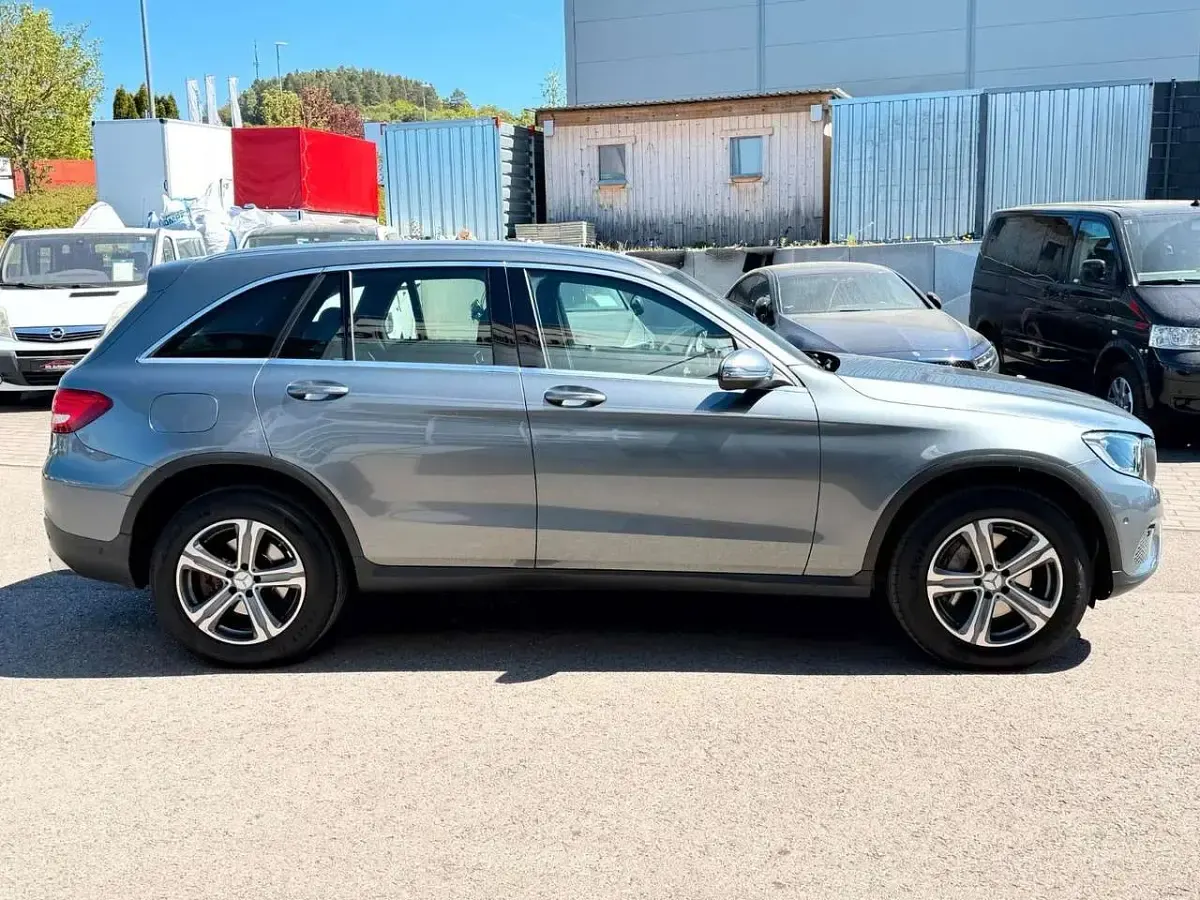 Second-hand Mercedes GLC220 170 CP (125 kW) 2017 Gri SUV