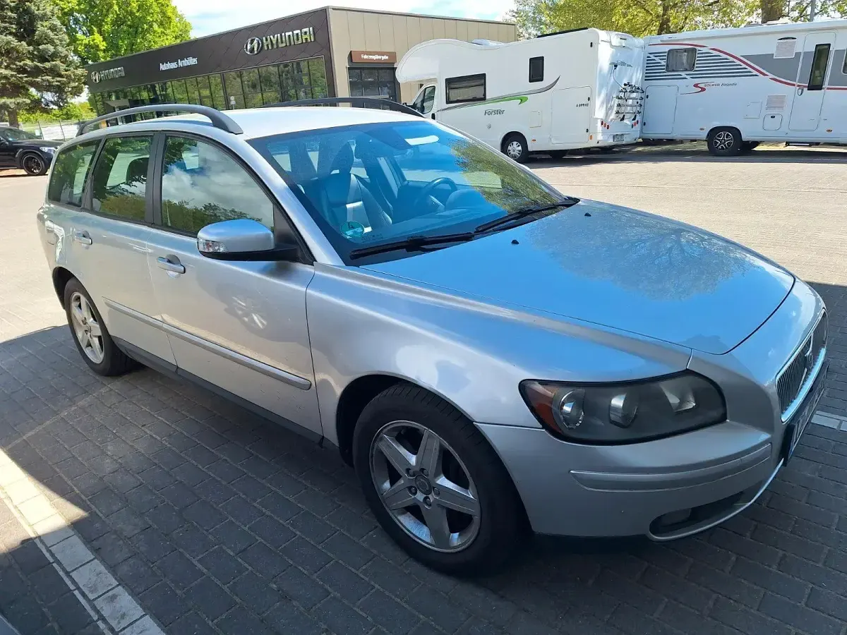 Usado Volvo V50 185 CV (136 kW) 2006 Plateado Familiar