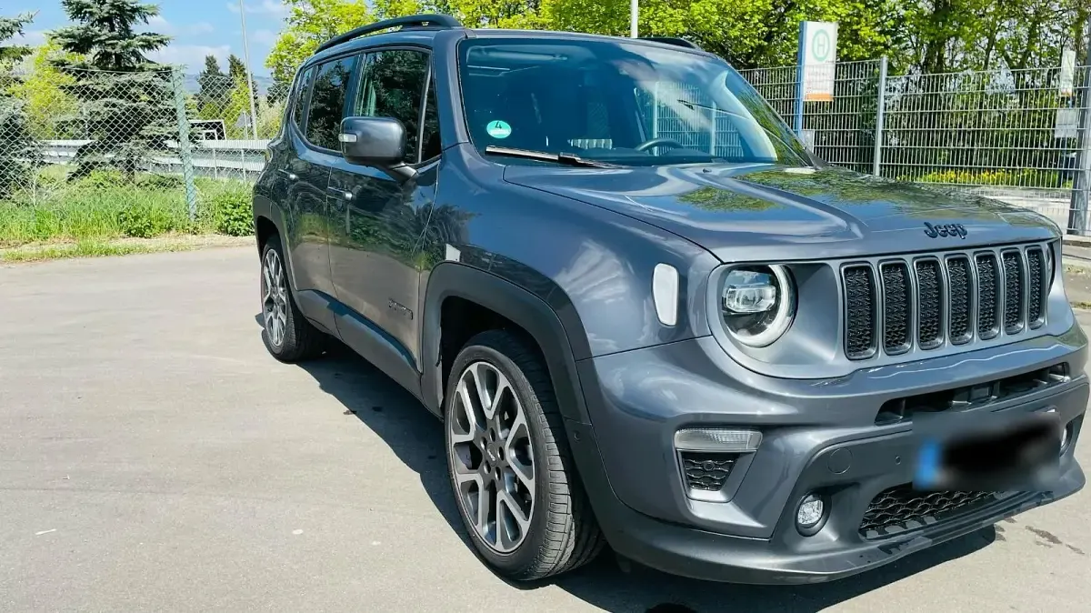 Gebraucht Jeep Renegade 130 PS (95 kW) 2023 Grau SUV