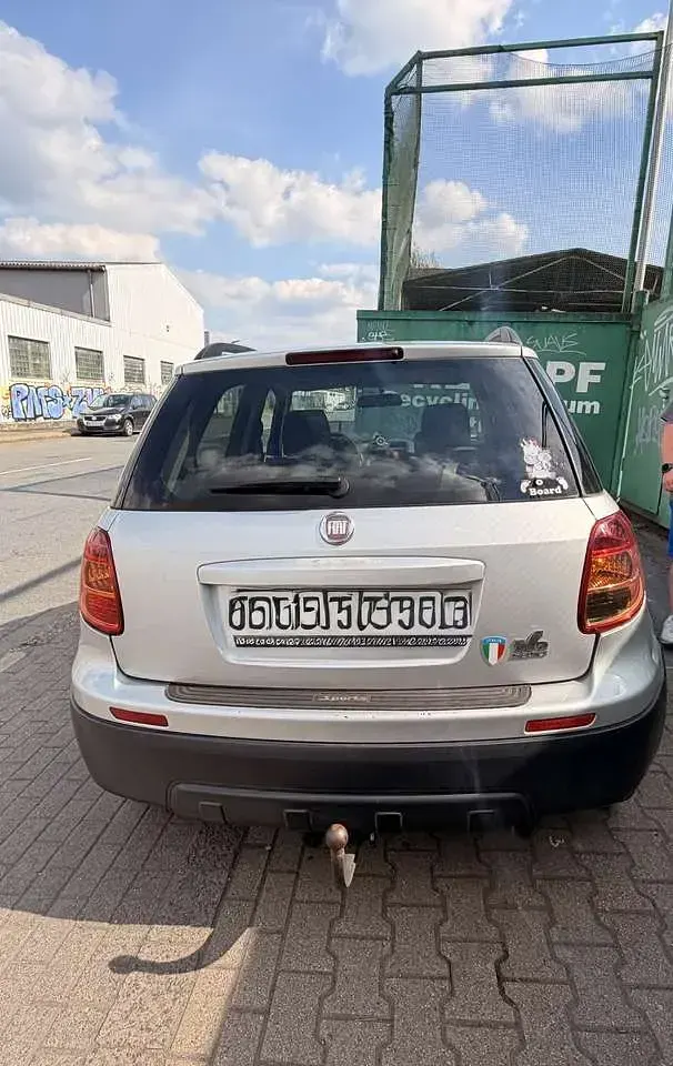 Gebraucht Fiat Sedici 107 PS (78 kW) 2009 Grau SUV