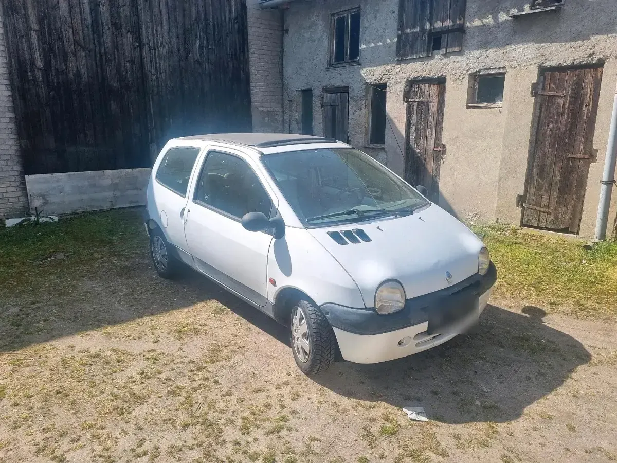 Second-hand Renault Twingo 58 CP (42 kW) 2000 Alb Hatchback