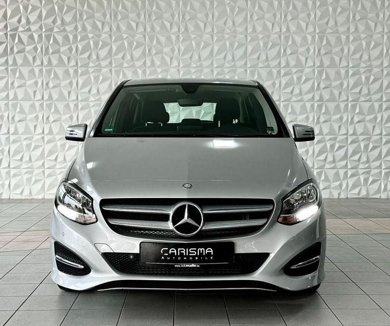 Gebraucht Mercedes B180 122 PS (89 kW) 2016 Silber Van / Kleinbus