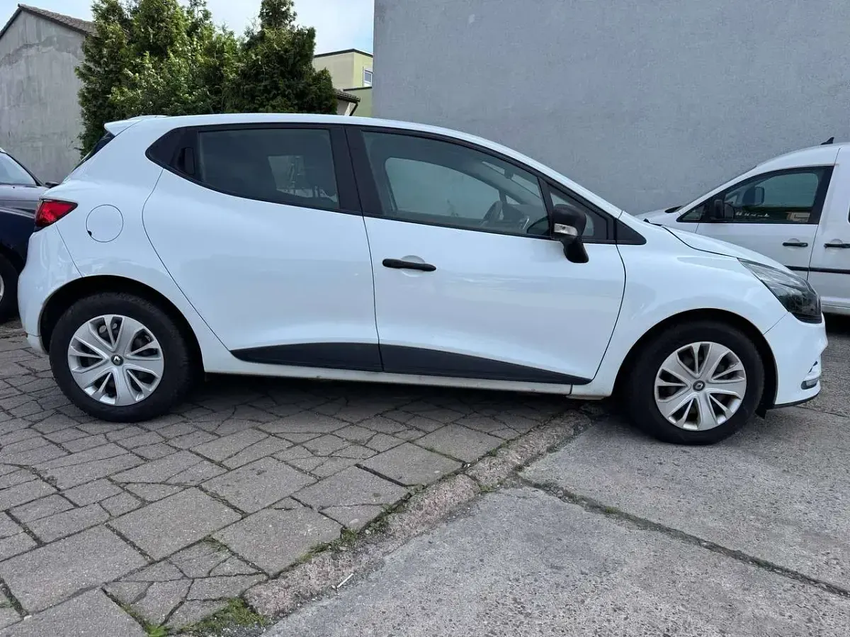 Gebraucht Renault Clio Life 76 PS (55 kW) 2019 Gletscherweiss Kleinwagen