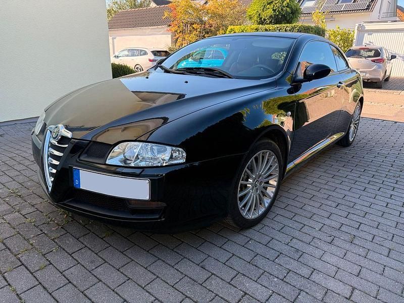 Schwarz Gebraucht 2004 Alfa Romeo GT Distinctive Coupé | 6.999 € (Teuer) - Bild 1/4