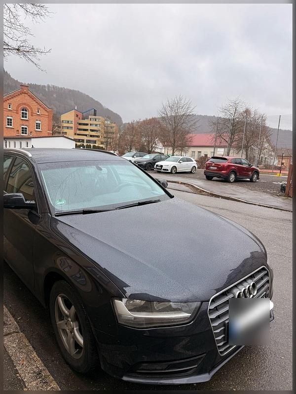 Gebraucht Audi A4 143 PS (105 kW) 2014 Blau Kombi