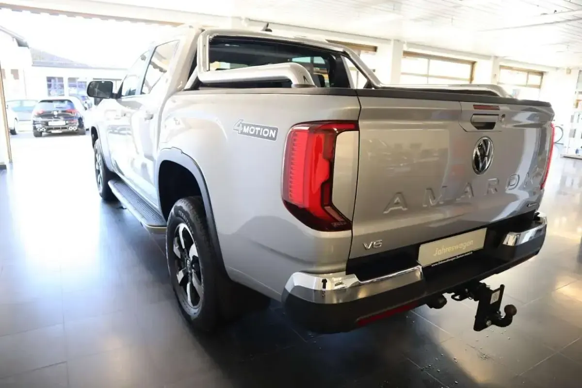 Gebraucht VW Amarok Style 241 PS (177 kW) 2024 Silber Pickup