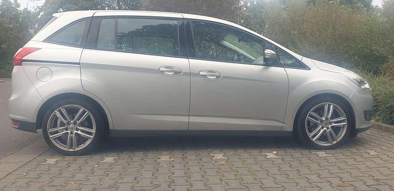 Gebraucht Ford Grand C-Max Business Edition 125 PS (91 kW) 2016 Polarsilber metallic Van / Kleinbus