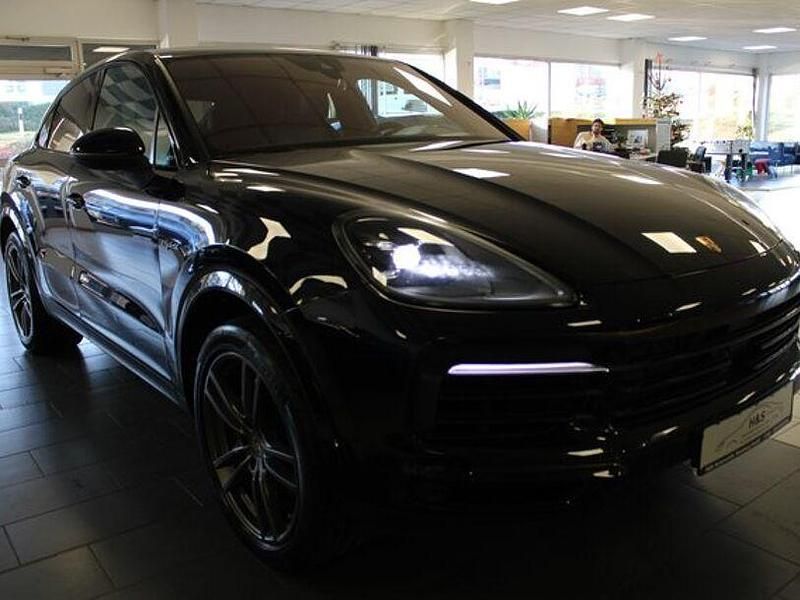 Gebraucht Porsche Cayenne 136 PS (100 kW) 2019 Schwarz SUV