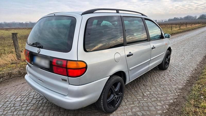Gebraucht VW Sharan 174 PS (127 kW) 1999 Silber Van / Kleinbus