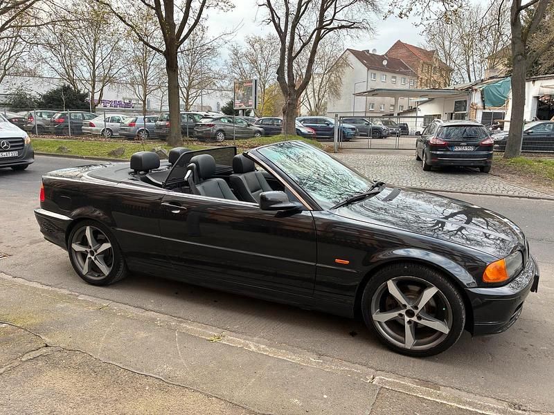 Używany BMW 320 170 KM (125 kW) 2001 Czarny Kabriolet