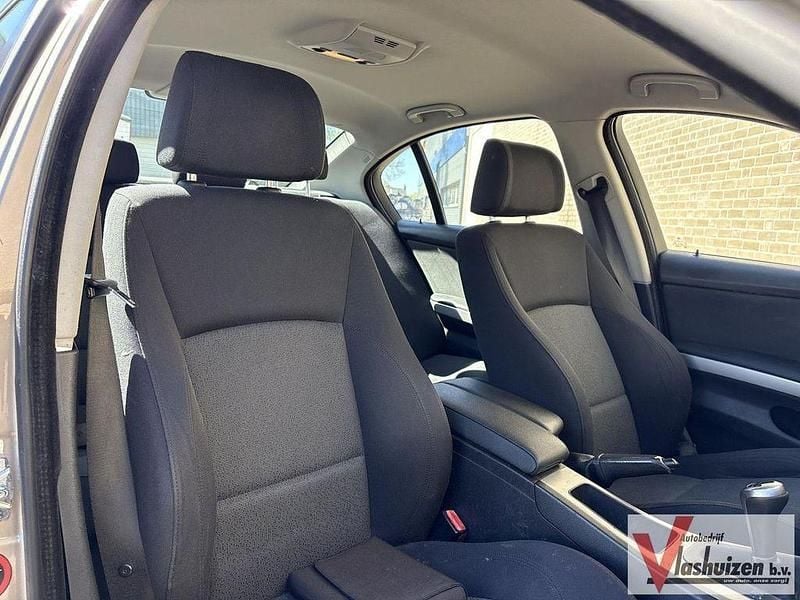 Gebraucht BMW 320 Executive 150 PS (110 kW) 2007 Braun Limousine