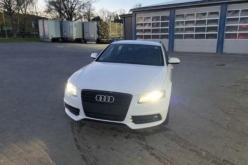 Gebraucht Audi A4 S-Line 190 PS (139 kW) 2011 Weiß Kombi
