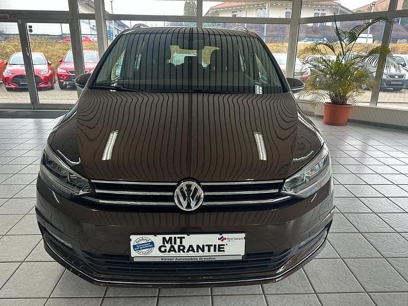 Gebraucht VW Touran Highline 150 PS (110 kW) 2016 Braun Van / Kleinbus