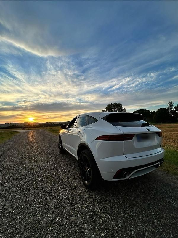 Gebraucht Jaguar E-Pace 241 PS (177 kW) 2020 Weiß SUV