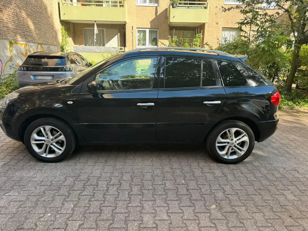 Gebraucht Renault Koleos Night&Day 150 PS (110 kW) 2011 Schwarz SUV
