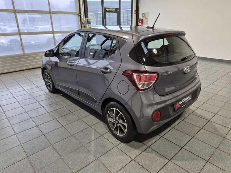 Gebraucht Hyundai i10 Trend 87 PS (63 kW) 2019 Blau Kleinwagen