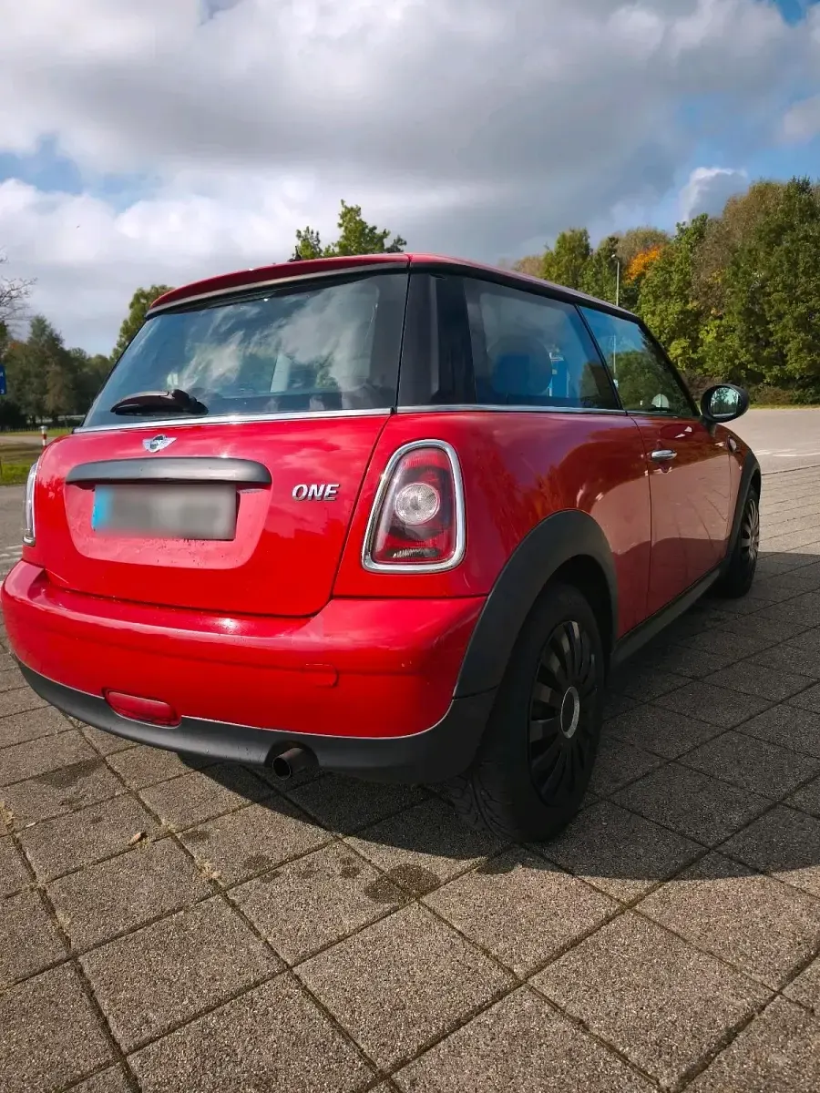 Brugt Mini ONE 75 HK (55 kW) 2009 Rød Hatchback