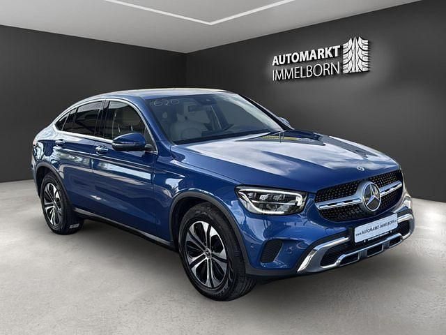 Blau Gebraucht 2022 Mercedes GLC200 SUV | 40.190 € (Fairer Preis) - Bild 1/4
