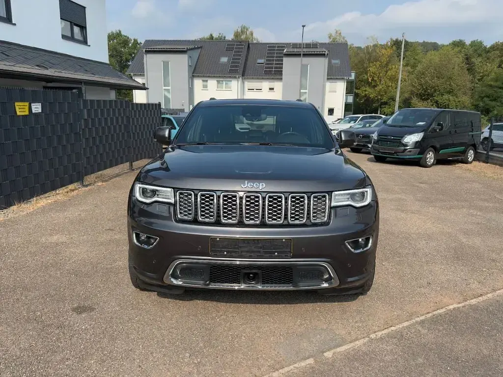 Gebraucht Jeep Grand Cherokee Overland 250 PS (183 kW) 2019 Grau SUV