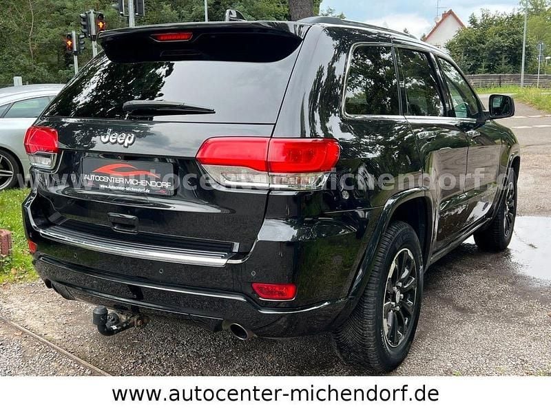 Gebraucht Jeep Grand Cherokee Overland 250 PS (183 kW) 2016 Schwarz SUV