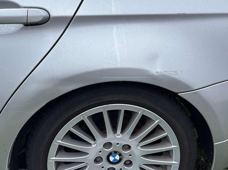 Gebraucht BMW 325 Performance 218 PS (160 kW) 2005 Grau Limousine