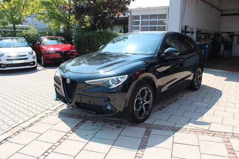 Schwarz Gebraucht 2022 Alfa Romeo Stelvio Veloce SUV | 25.900 € (Superpreis) - Bild 1/4