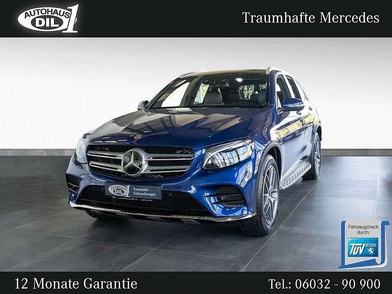 Blau Gebraucht 2018 Mercedes GLC250 AMG line SUV | 33.850 € (Etwas zu teuer) - Bild 1/3