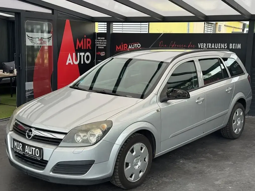 Gebraucht Opel Astra Edition 120 PS (88 kW) 2007 Silber Limousine