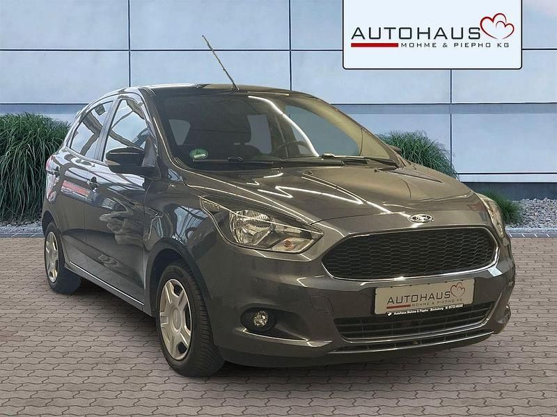 Grau Gebraucht 2018 Ford Ka Plus Kleinwagen | 9.900 € (Fairer Preis) - Bild 1/4