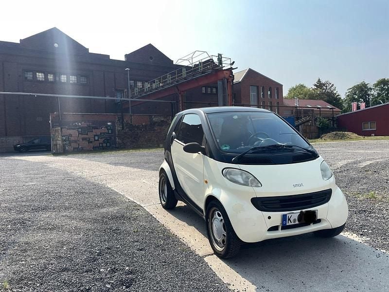 Gebraucht 2000 Smart ForTwo Coupé Kleinwagen | 1.650 € (Fairer Preis) - Bild 1/4