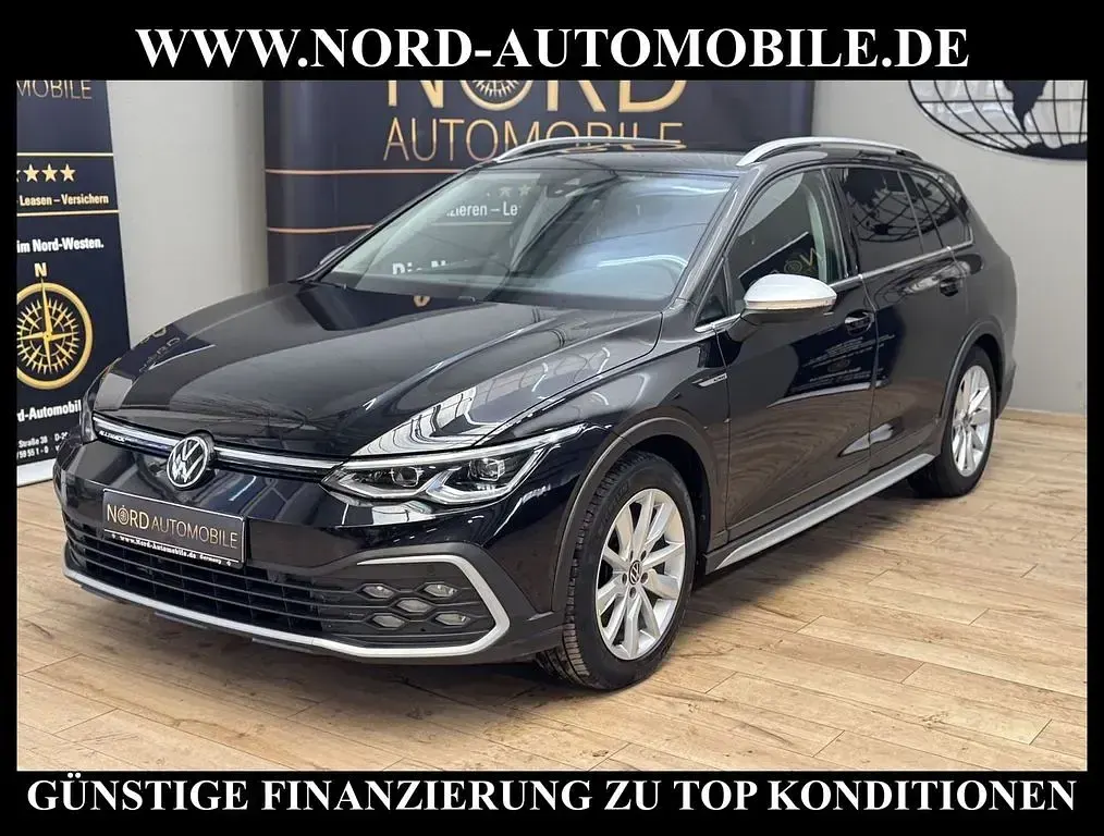 Gebraucht VW Golf Alltrack 200 PS (147 kW) 2022 Deep black perleffek (metallic) Kombi