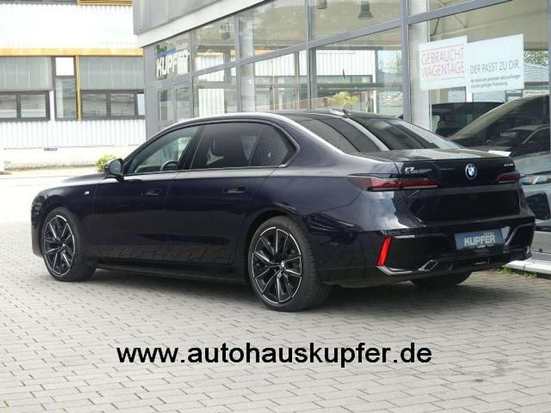Gebraucht BMW i7 M Sport 334 kW (455 PS) 2024 Carbonschwarz Limousine