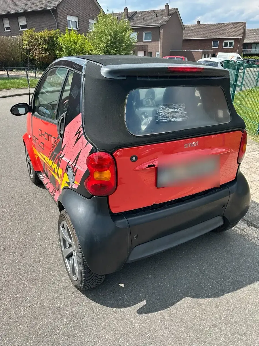 Używany Smart ForTwo Cabrio 55 KM (40 kW) 2003 Czerwony Kabriolet
